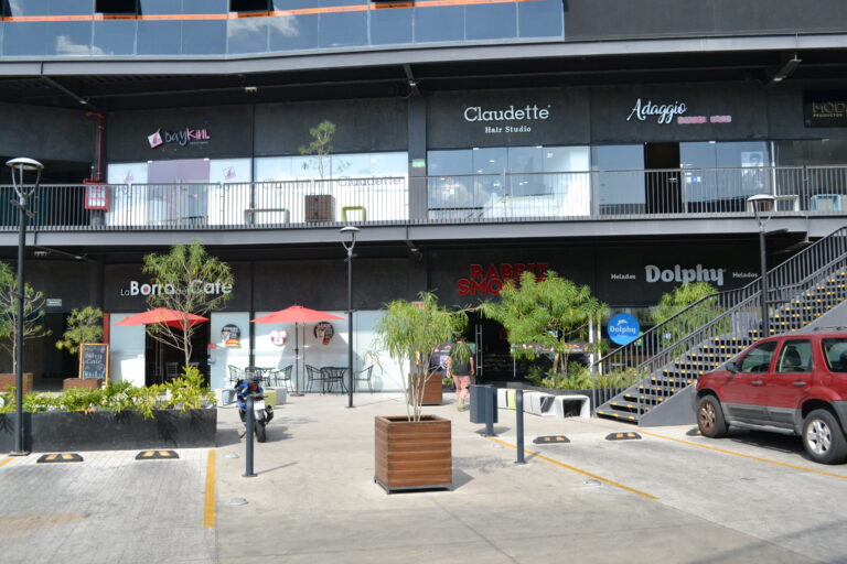 locales-plaza-comercial-clouthier-galerias-guadalajara-jalisco